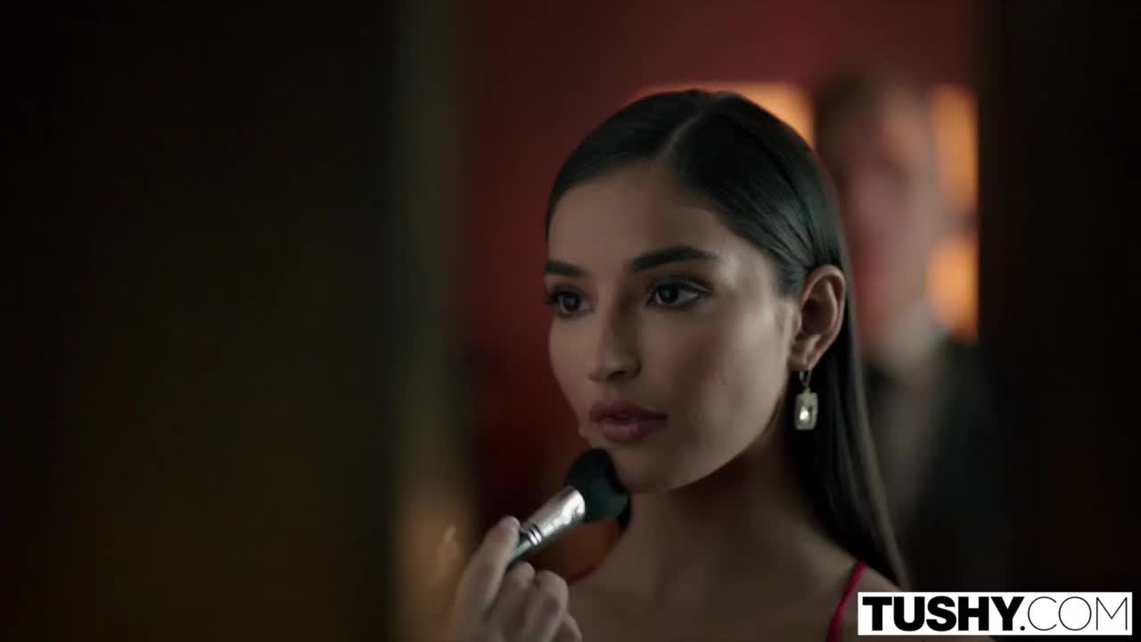 Bucetas deliciosa morena safada provocando até sentar no pau